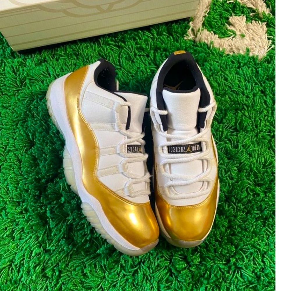 Retro Jordan 11 closing ceremony